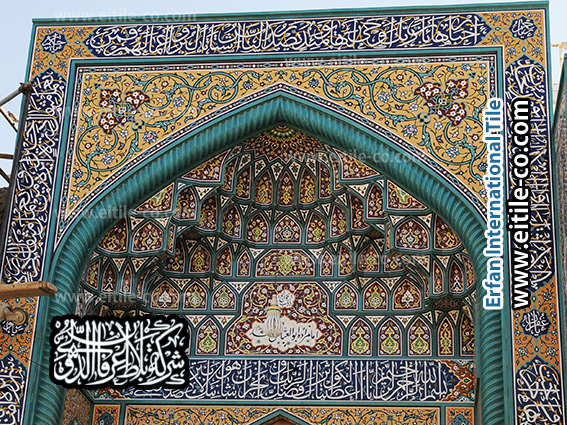 تحفة فنية من بلاط المقرنصات بتفاصيل دقيقة، من إبداع خبراء Eitile في صناعة البلاط الإسلامي اليدوي. | www.eitile-co.com