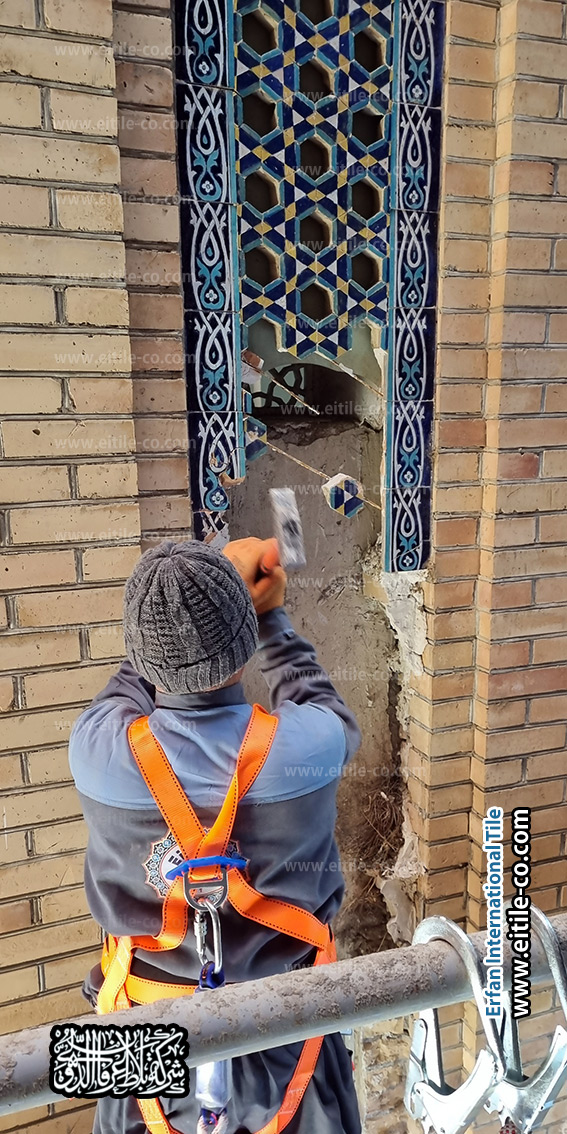 ترميم الزخارف البلاطية التقليدية في المعالم الإسلامية بسمرقند www.eitile-co.com
