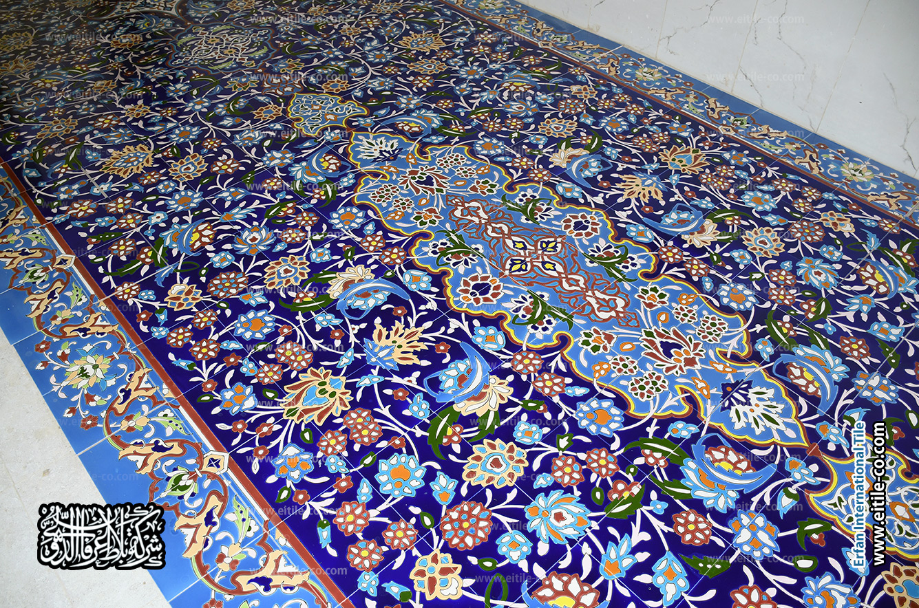 نوفر بلاط سيراميك يدوي مستوحى من نقوش السجاد الأصيلة، مع دعم كامل لعمليات التصنيع والتركيب في أي مكان حول العالم، www.eitile-co.com